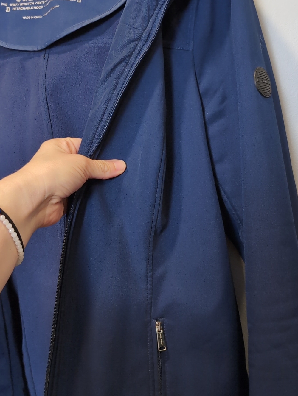 Andrew Marc Navy Softshell Jacket Hooded Fleece Lined Womens Size Large Stretch - Picture 13 of 16